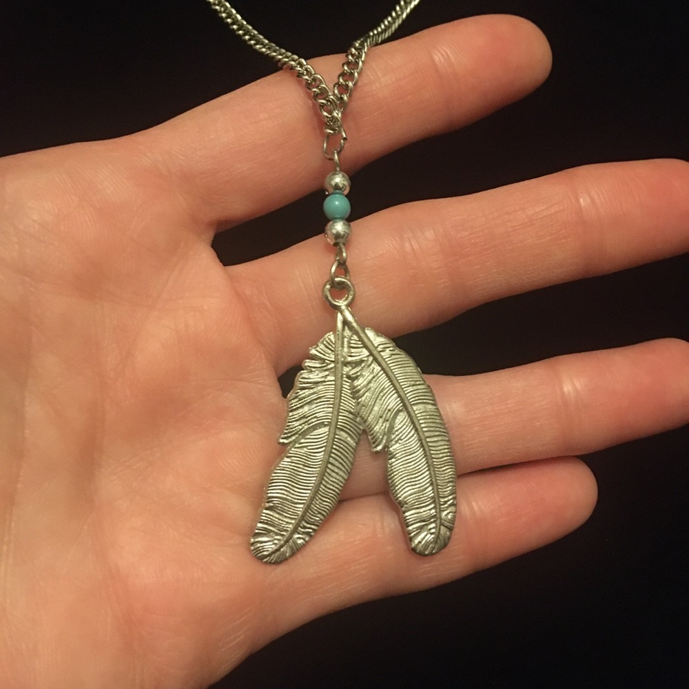 Vintage Native American Feather Pendant Necklace